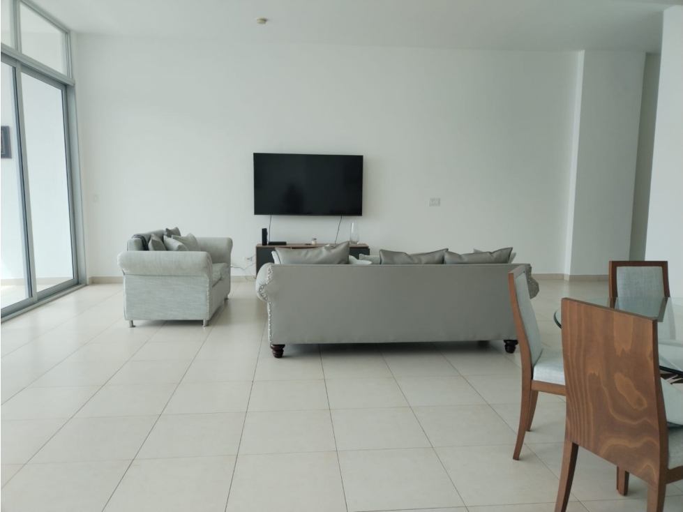 AVE BALBOA ALQUILO ELEGANTE APARTAMENTO MTS — foto 4
