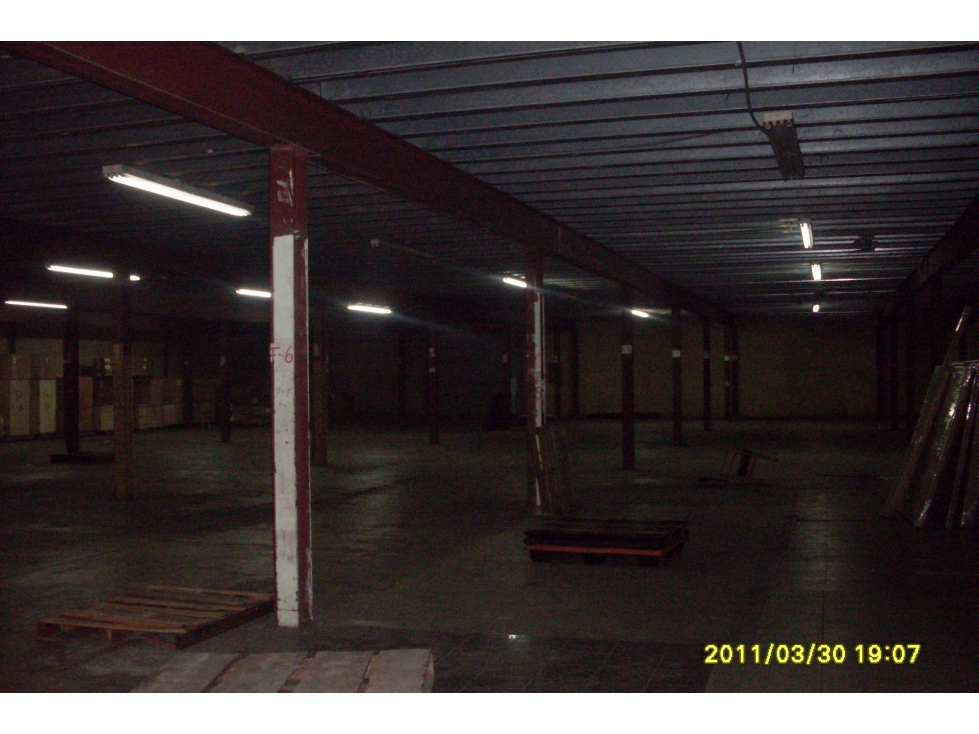 Zona Libre se alquila bodega mts — foto 4