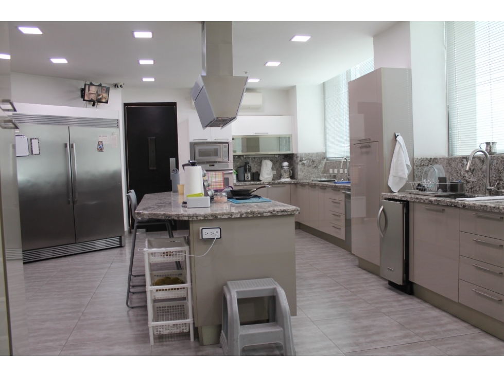 PUNTA PAITILLA, ALQUILO O VENDO APARTAMENTO DE LUJO 485MTS2 — foto 4