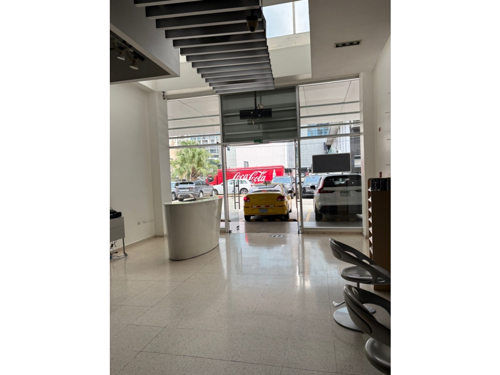 OBARRIO, ALQUILO LOCAL IDEAL PARA SALÓN DE BELLEZA 170MTS2 - 5