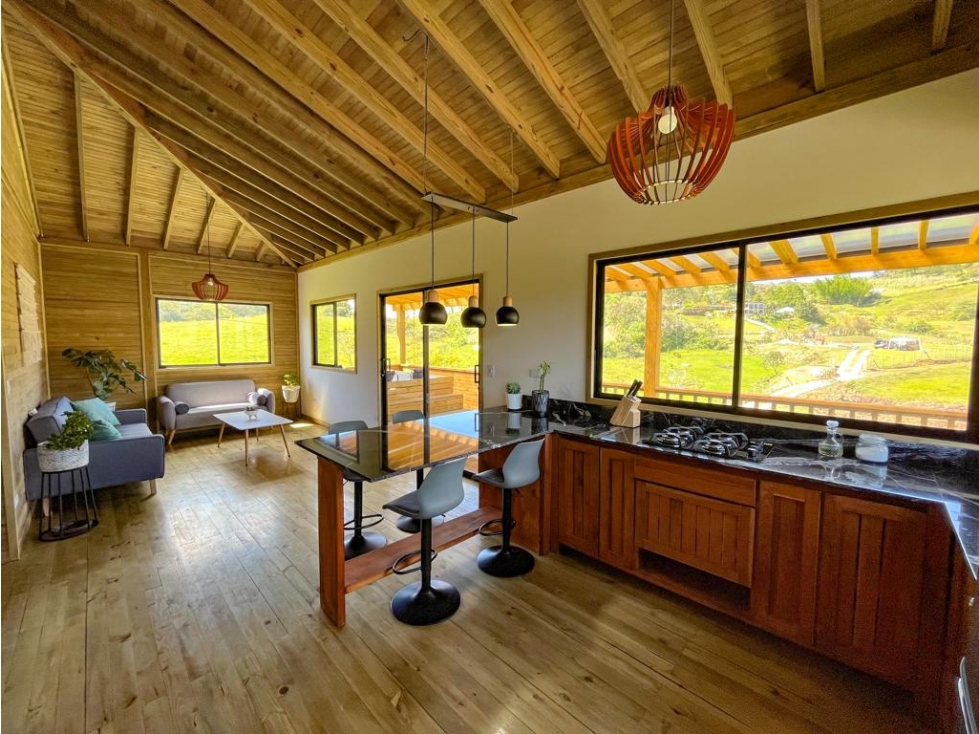 Casa Campestre en Arriendo Vereda Las Cruces, El Santuario - 2