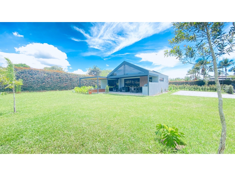 Casa campestre en arriendo en Rionegro, Antioquia Vereda Pontezuela — foto 2