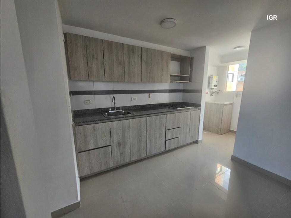 Apartamento en La Tablaza 3 Alcobas Excelente Zonas Comunes 121026-01