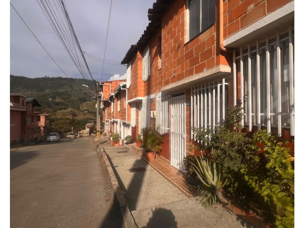 Casa Oportunidad San Antonio Prado $270M (Cod.250926-02)