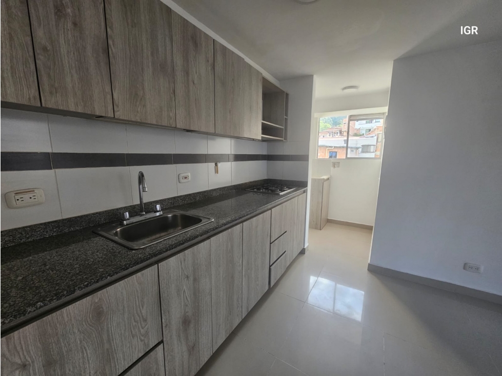 Apartamento en La Tablaza 3 Alcobas Excelente Zonas Comunes 121026-01 — foto 4