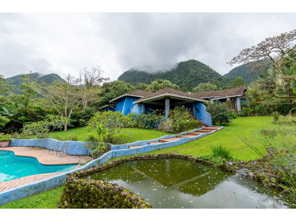 Se Vende Villa Colonial de Montaña en El Valle Panamá - 1