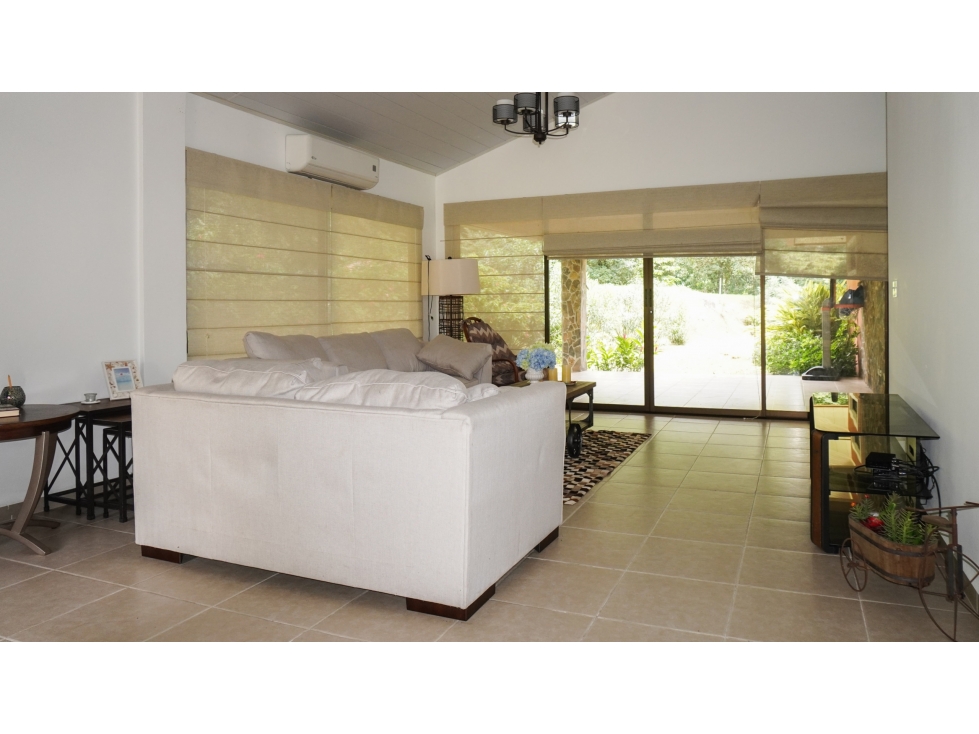Encantadora casa de montaña en venta en Altos del Maria — foto 2