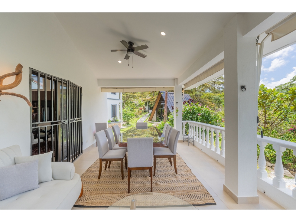 Casa Impecable de Tres Recameras en Venta en El Valle de Antón - 2