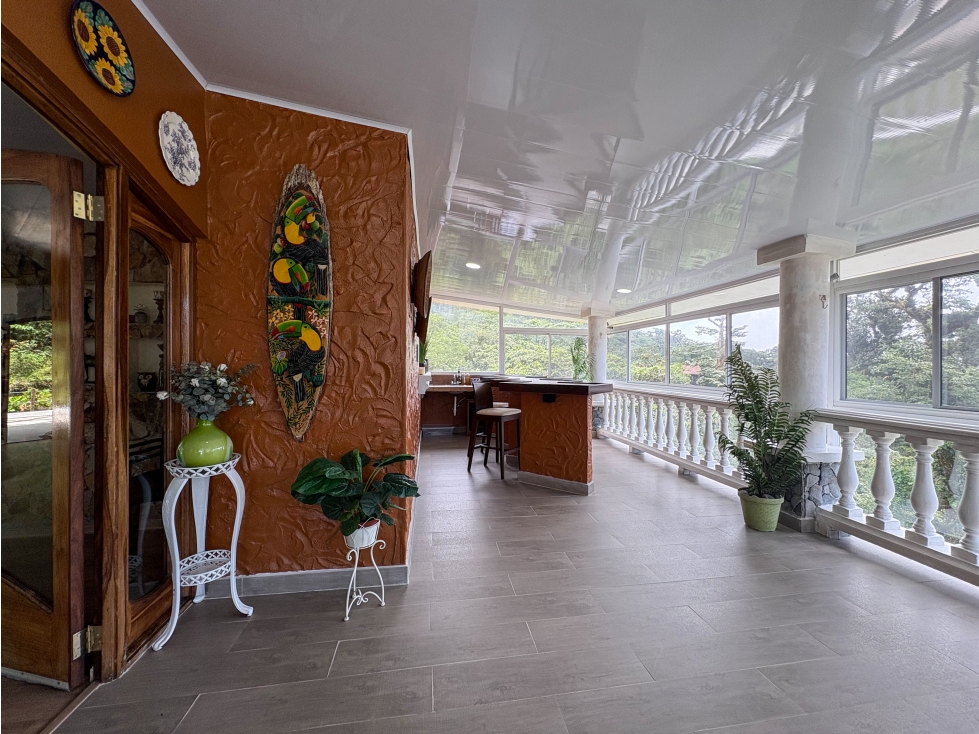 Casa privada de dos pisos en lote doble en venta en Altos del María — foto 5