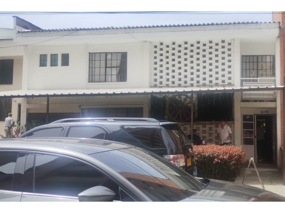 CASA LOTE EN VENTA LAURELES — foto 2