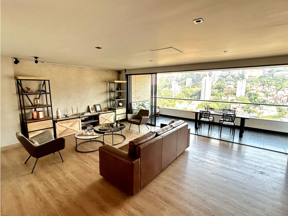 Apartamento En Venta El Poblado Loma De Los Parra
