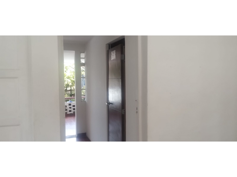 CASA LOTE EN VENTA LAURELES — foto 6