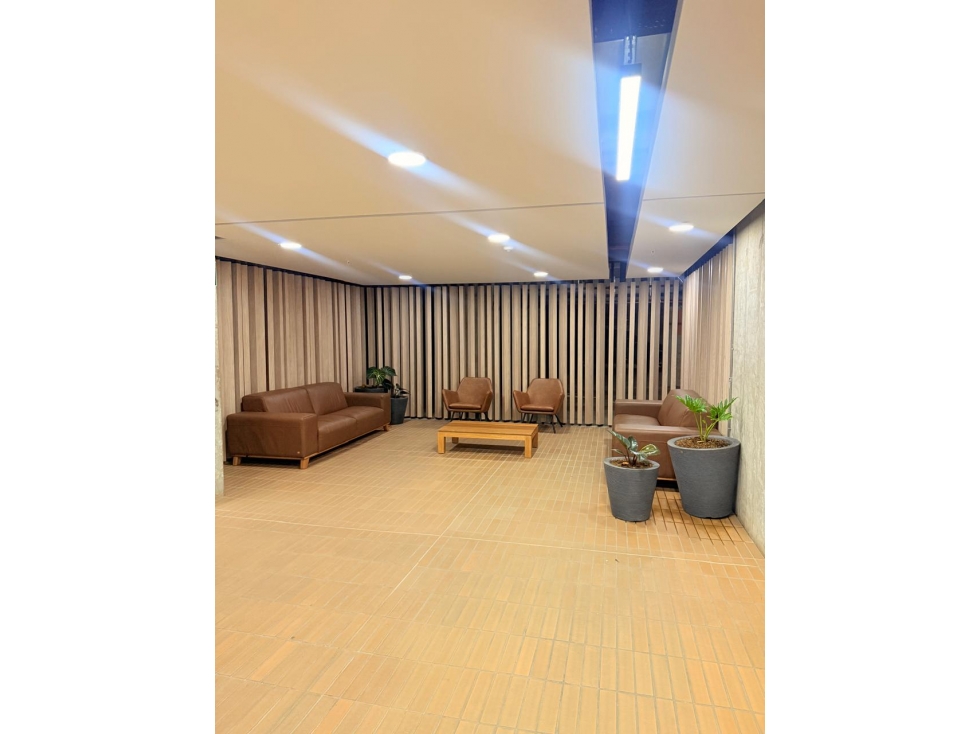 SE VENDE APTO EN DISTRITO PLAZA