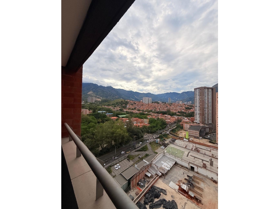 SE VENDE APTO EN DISTRITO PLAZA — foto 5