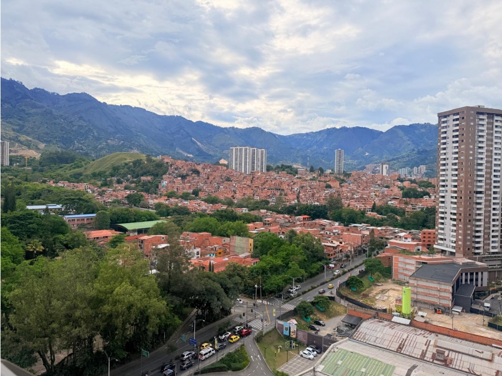 SE VENDE APTO EN DISTRITO PLAZA — foto 6
