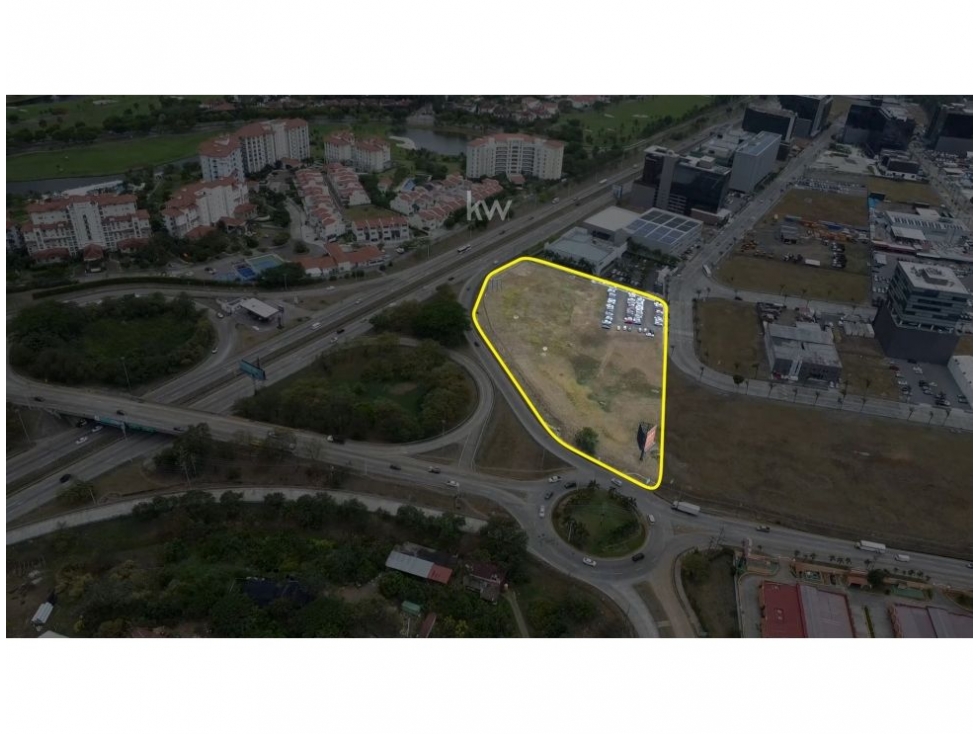 SE VENDE TERRENO EN SANTA MARIA BUSINESS DISTRICT — foto 3
