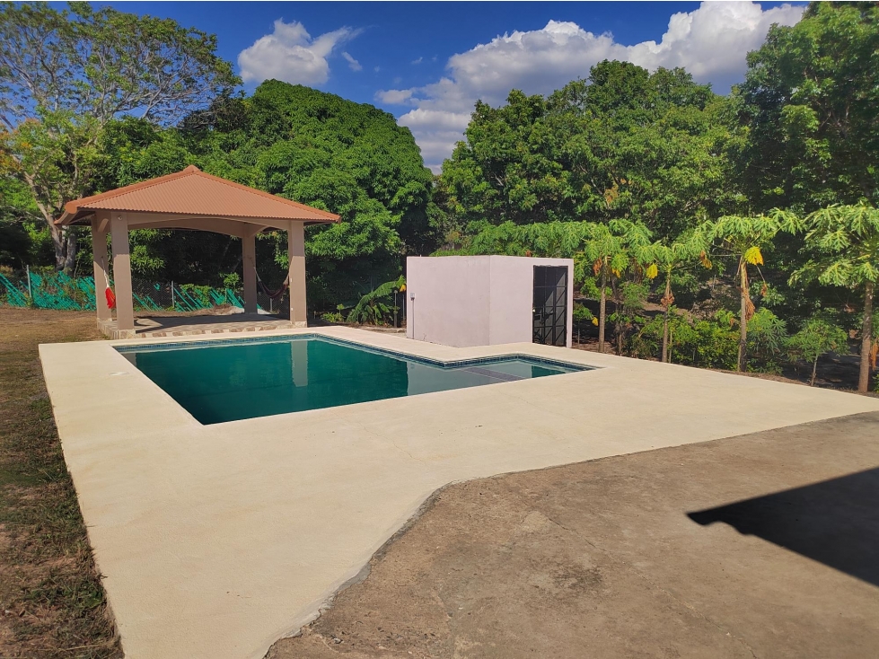 CASA CAMPESTRE CON PISCINA PRIVADA EN ANTON - 1