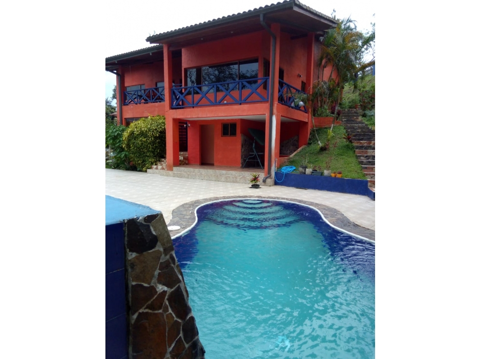 VENTA CASA EN| ALTOS DEL MARÍA $385,000