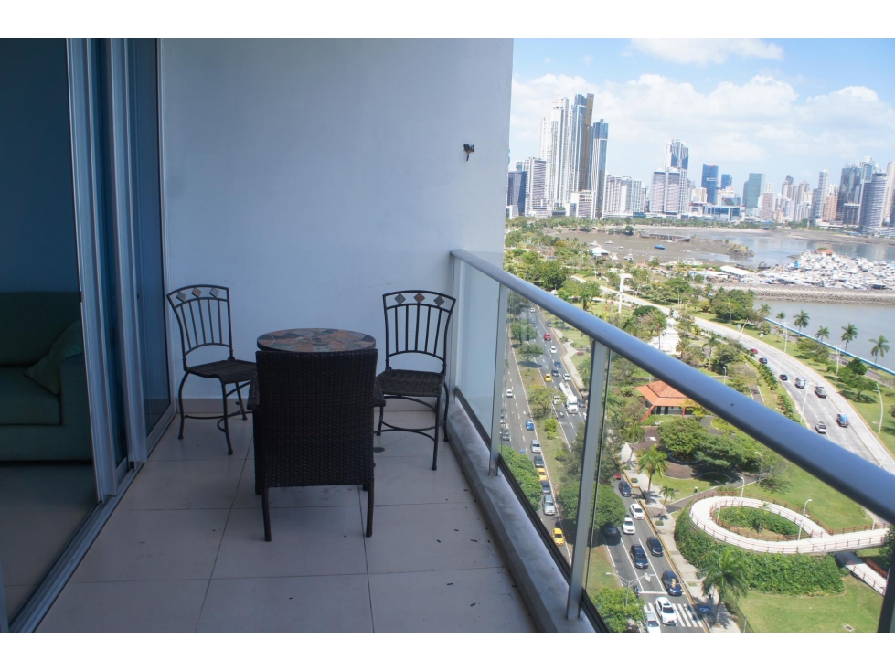Alquiler de Apartamento en Avenida Balboa — foto 2