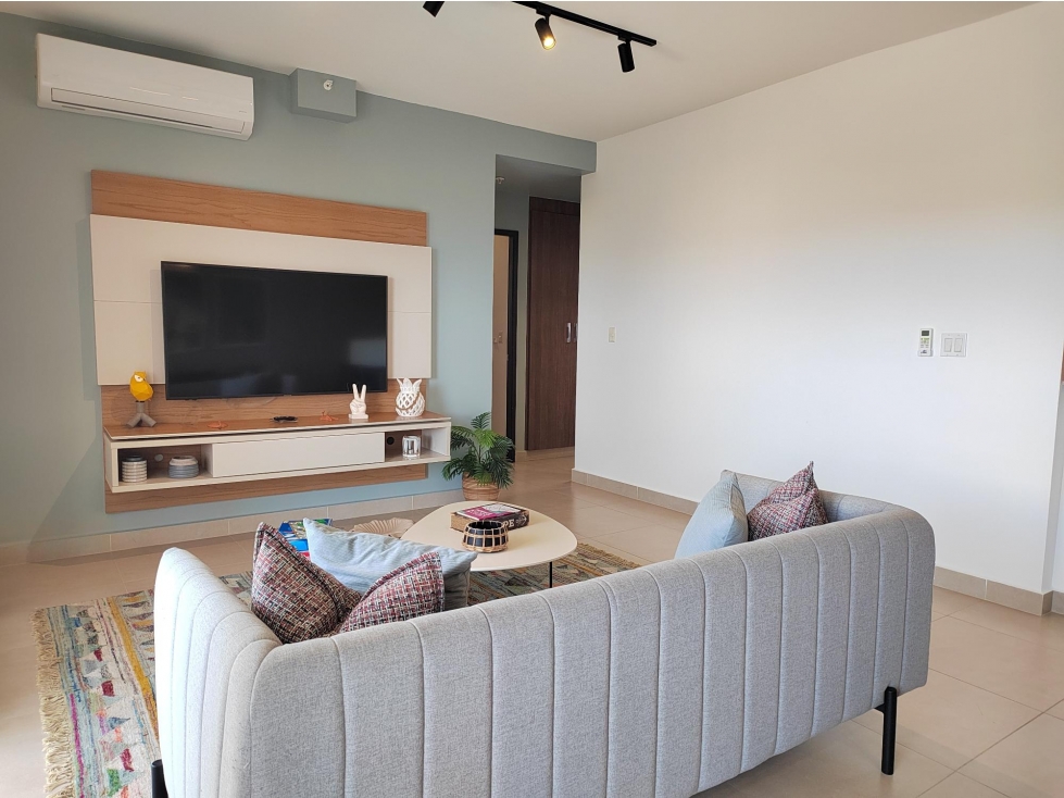 Venta de apartamento amoblado con vista al mar y club — foto 3