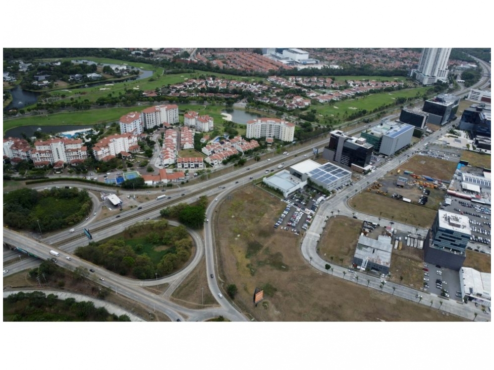 SE VENDE TERRENO EN SANTA MARIA BUSINESS DISTRICT — foto 4