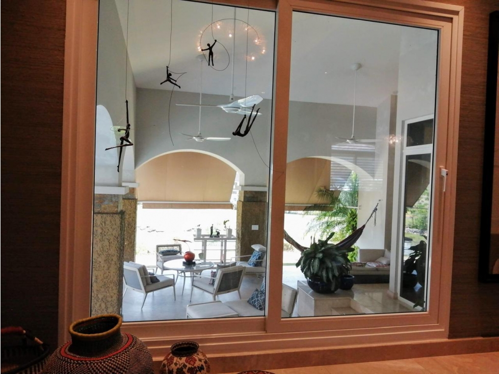 Se vende lujosa y amplia casa en Tucán Country Club - 3
