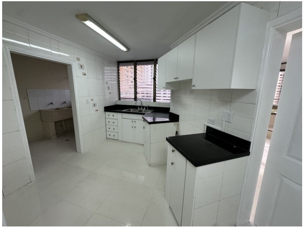 SE VENDE APARTAMENTO EN MARBELLA - 6