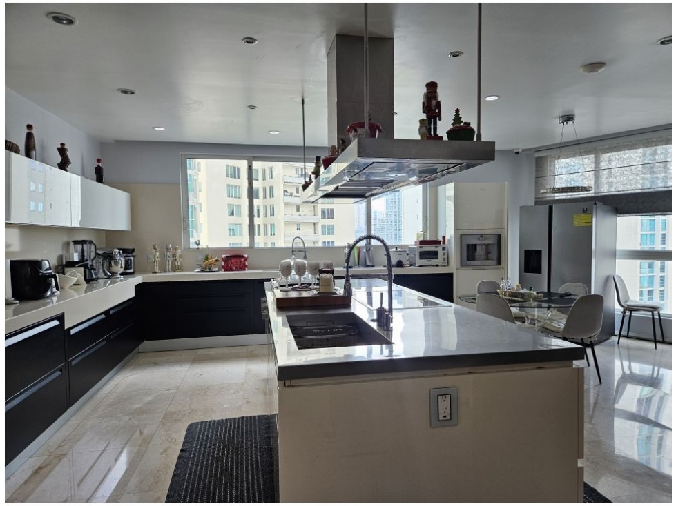 VENTA DE APARTAMENTO DE LUJO FRENTE AL MAR EN PH VENETIAN TOWER — foto 5