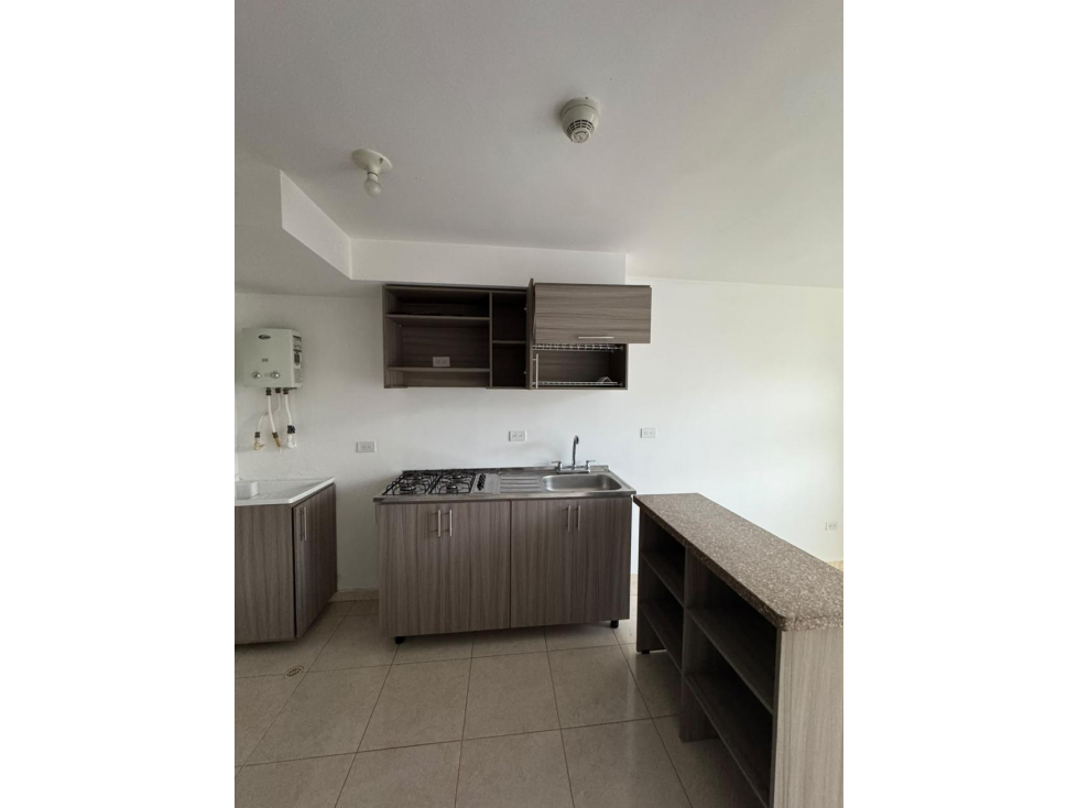¡APARTAESTUDIO EN ARRIENDO AL NORTE DE LA CIUDAD! - 2