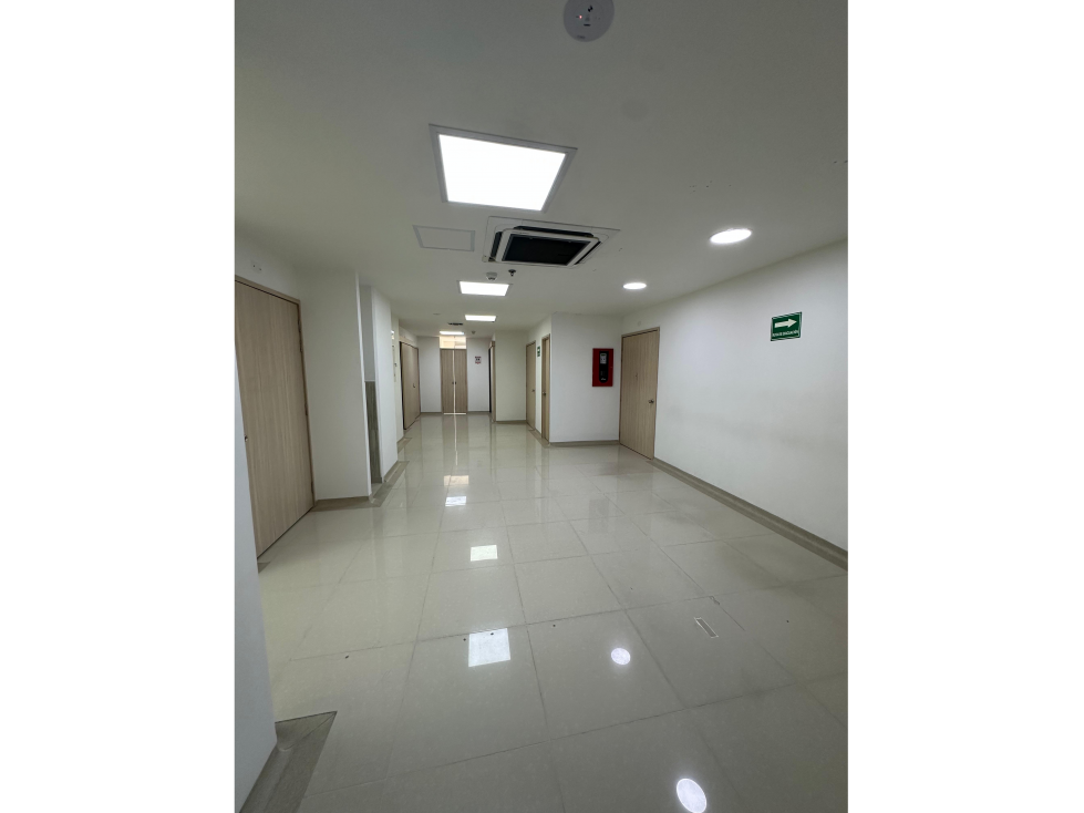 Consultorios y Oficina en Arriendo y Venta Clínica Café — foto 6