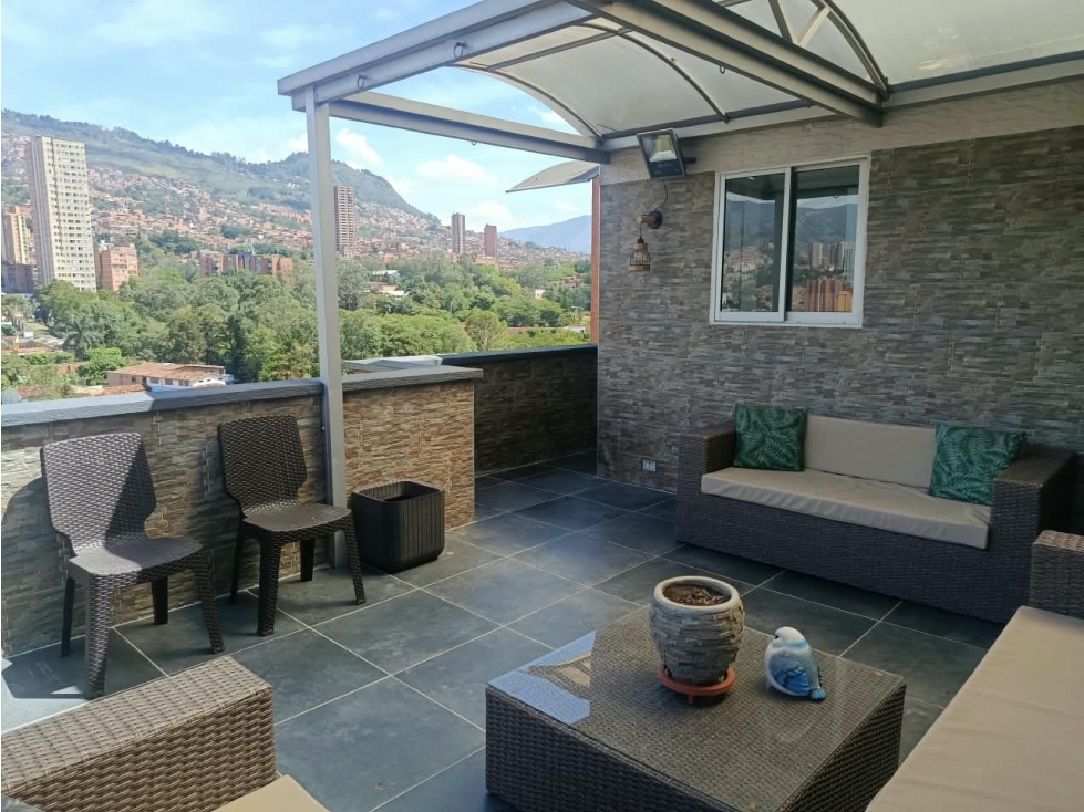 Pent-house Dúplex con Terraza de 35 m² y Vista Panorámica. — foto 2
