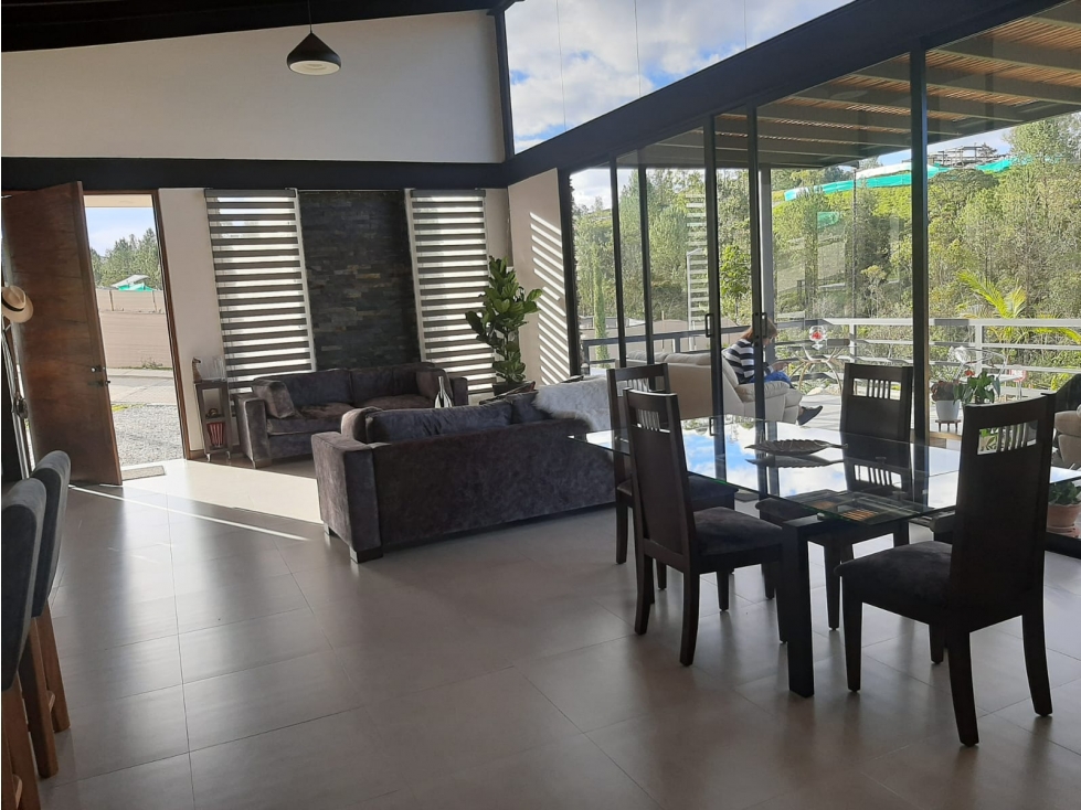 Casa el Retiro Unidad cerrada.