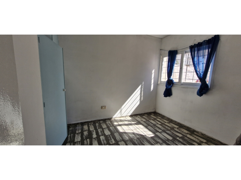 CASA ALQUILER VILLANUEVA GUAYMALLEN — foto 3