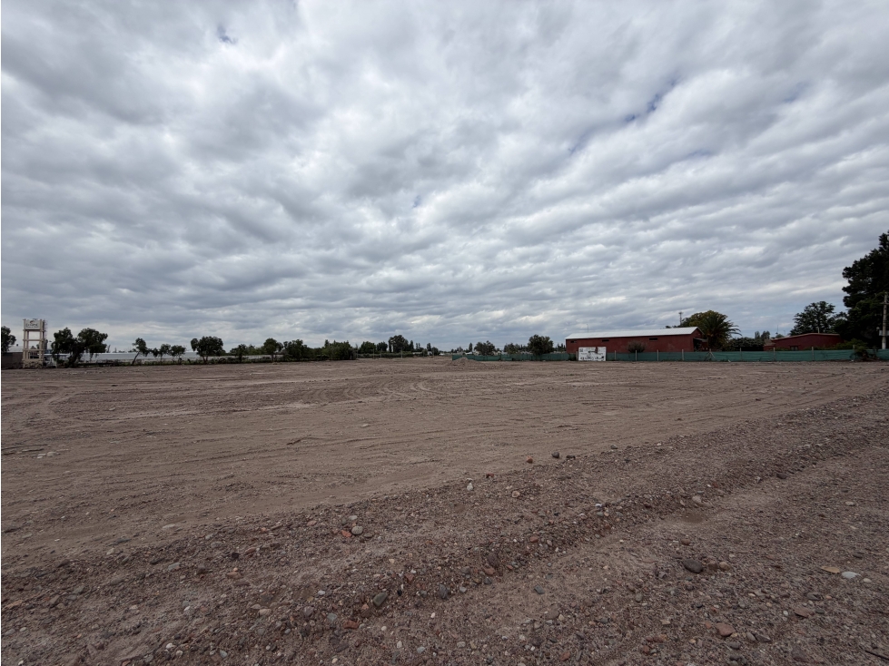 TERRENO EN VENTA - 4