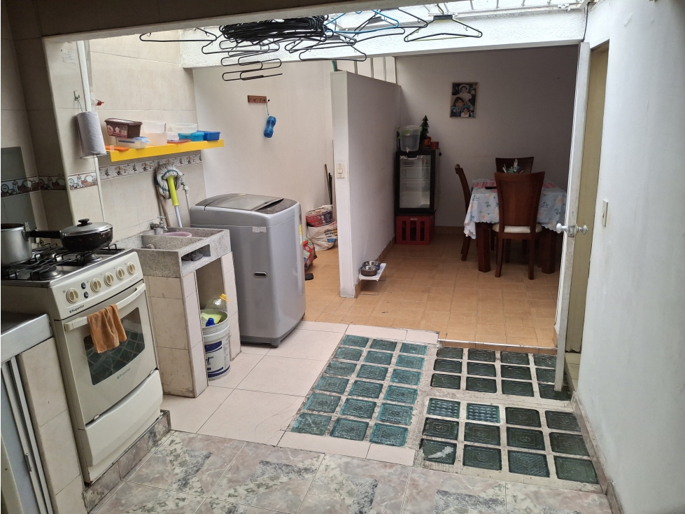 SE VENDE CASA DE 252.6 M2 (6 * 20) EN ALAMOS NORTE - ENGATIVA - BOGOTA — foto 3