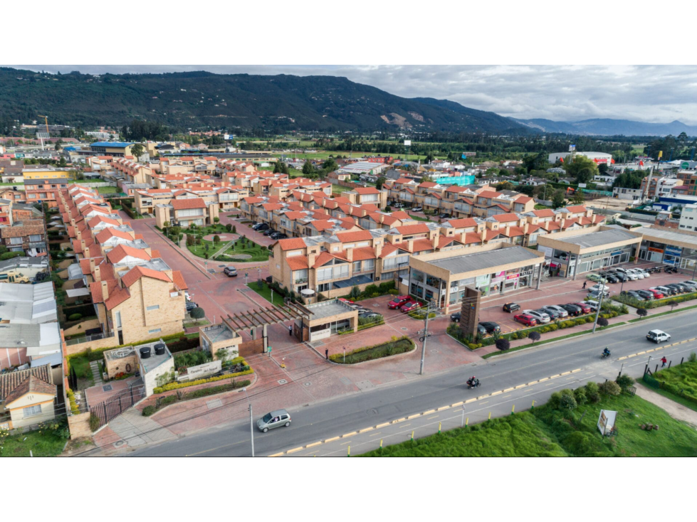SE VENDE CASA 142 M2 EN PARQUES DEL NOGAL EN CHIA CUNDINAMARCA