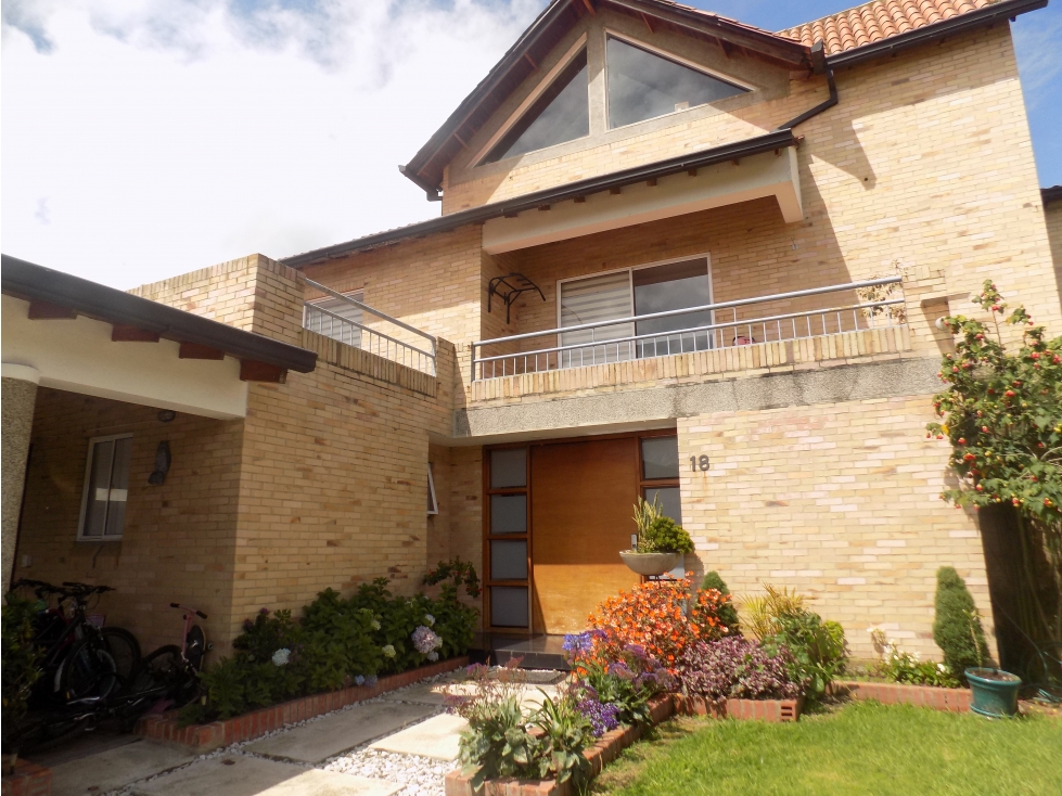 SE VENDE CASA 414 M2 EN QUINTAS DE GUYMARAL II - CHIA - 1
