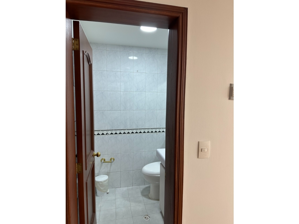 Oficina en Venta de 58.5 M2 con parqueadero Santa Barbara Nororiental - 4