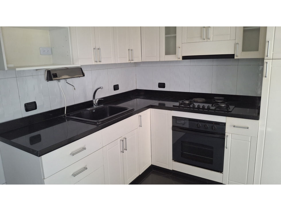 SE VENDE CASA DE 135 M2 EN EL BARRIO LOS SAUCES (PUENTE ARANDA - BTA) - 6