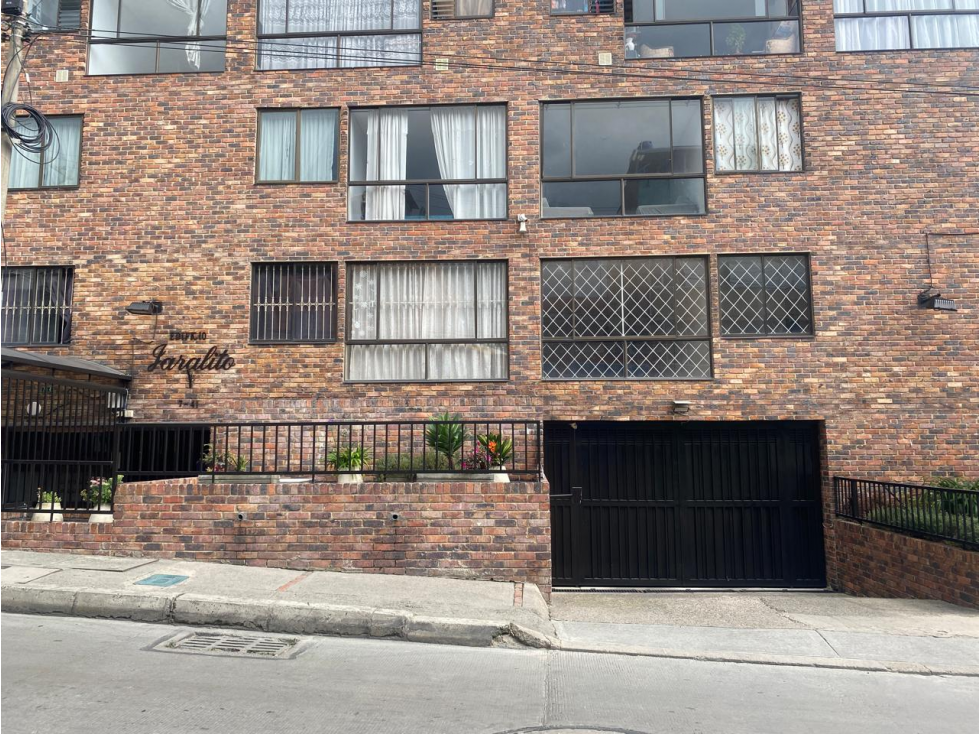 SE VENDE EN "EDIFICIO JARALITO" APARTAMENTO DE 70 M2 (TIBABITA)