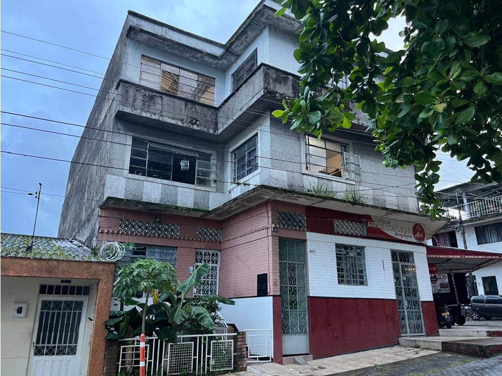 SE VENDE EDIFICIO 658 M2 EN 3 PISOS Y RENTANDO - 3