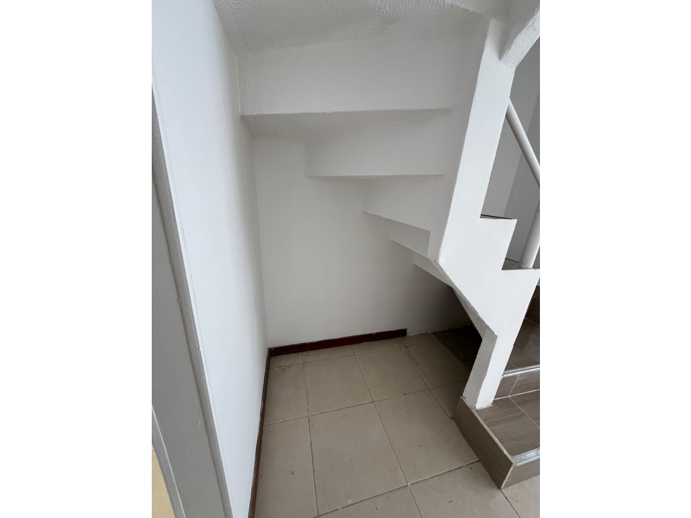 CASA EN ARRIENDO BARRIO EL TINTAL — foto 3