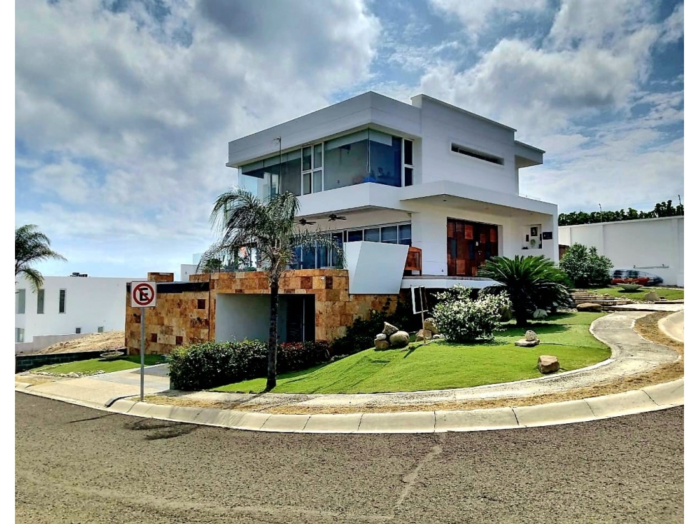 Se vende Casa premium Ciudad del mar con vista al océano