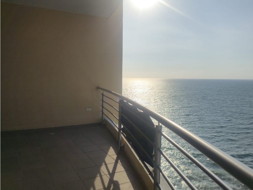 Depa a la venta frente al mar en Manta a minutos del Mall del Pacifico — foto 2