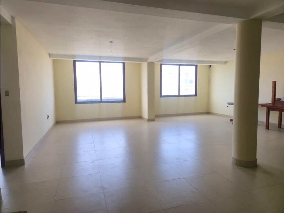 Vendo propiedad comercial en zona privilegiada sector Manta 2000 — foto 6