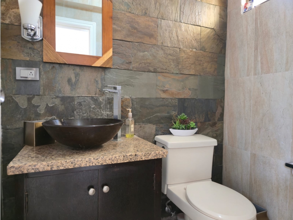 Vendo casa en urb. Manta Beach con dormitorio en planta baja — foto 6