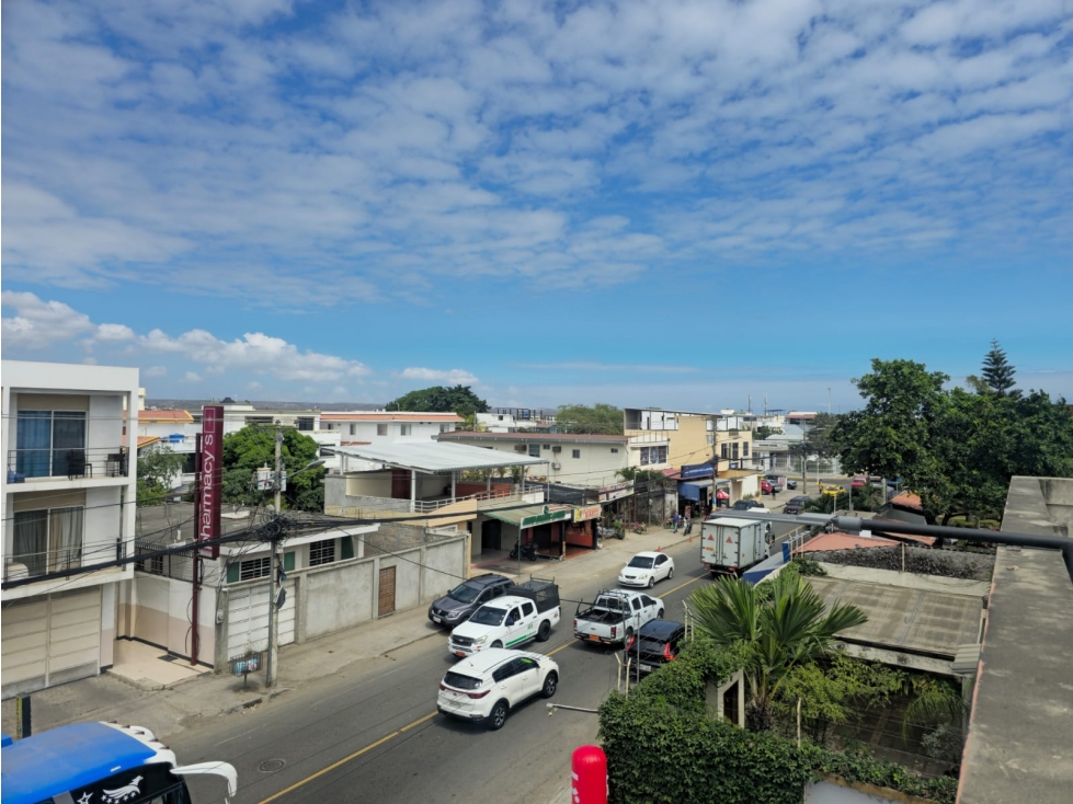 Vendo propiedad comercial en zona privilegiada sector Manta 2000 — foto 2