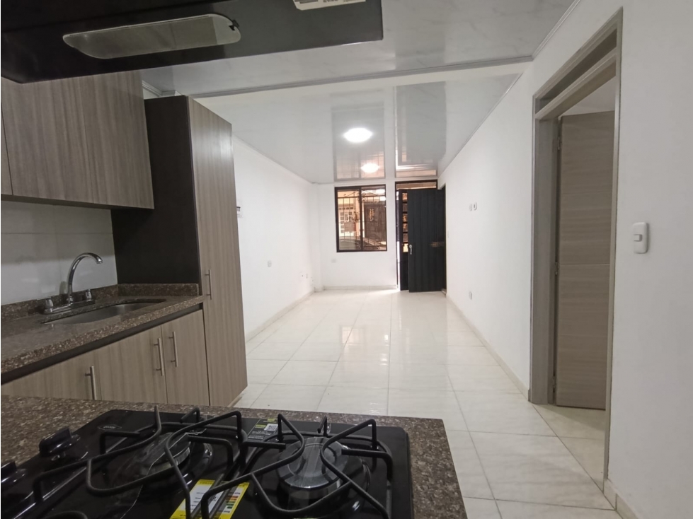 Apartamento primer piso con local bosques de santa Ana Santa Rosa