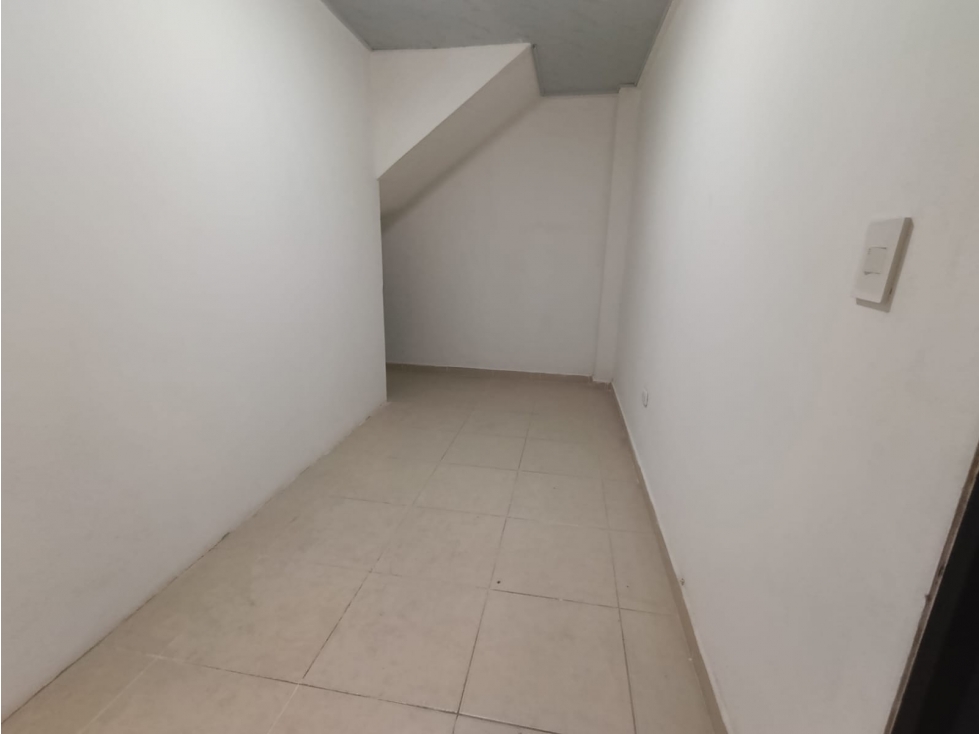 Apartamento primer piso con local bosques de santa Ana Santa Rosa — foto 4