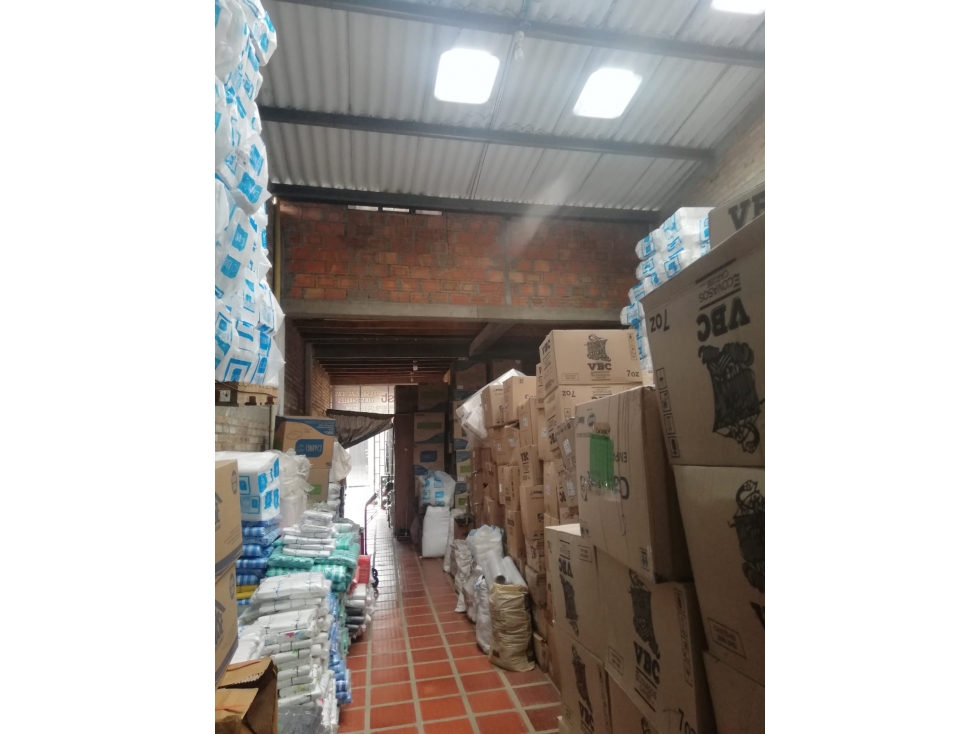 VENTA DE BODEGA CON GRAN POTENCIAL PARA NEGOCIO - 4